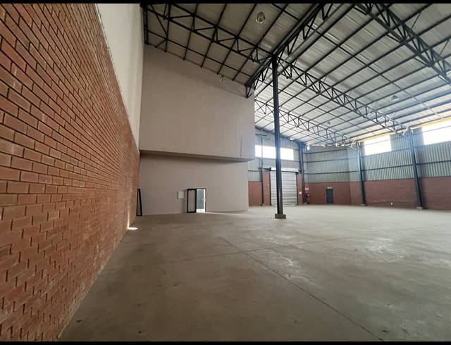 677M² WAREHOUSE TO LET IN COSMO BUSINESS PARK